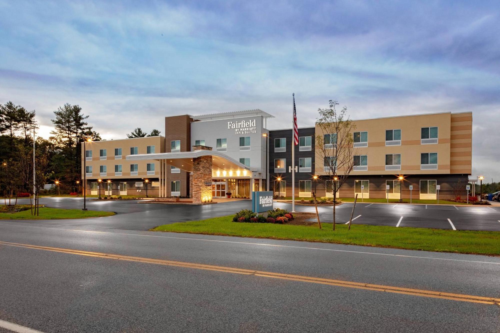 Fairfield Inn & Suites By Marriott Queensbury Glens Falls/Lake George エクステリア 写真